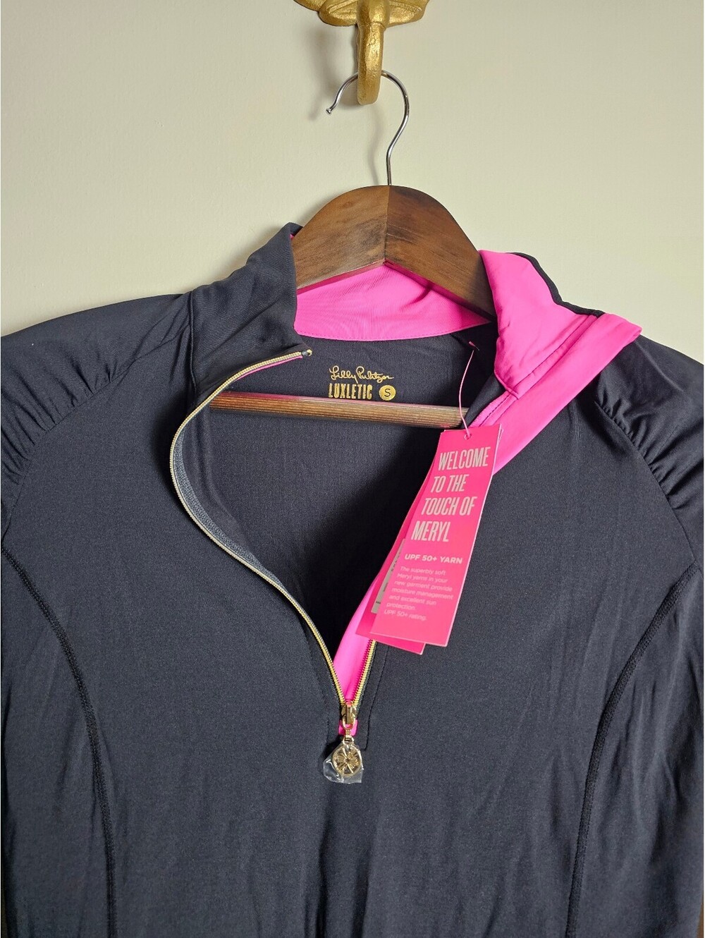 NWT Lilly Pulitzer Shirt Black Womens S Luxletic Athletic